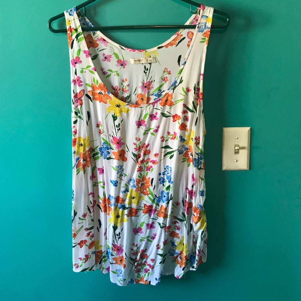 Old Navy tank perfect for spring and summer!